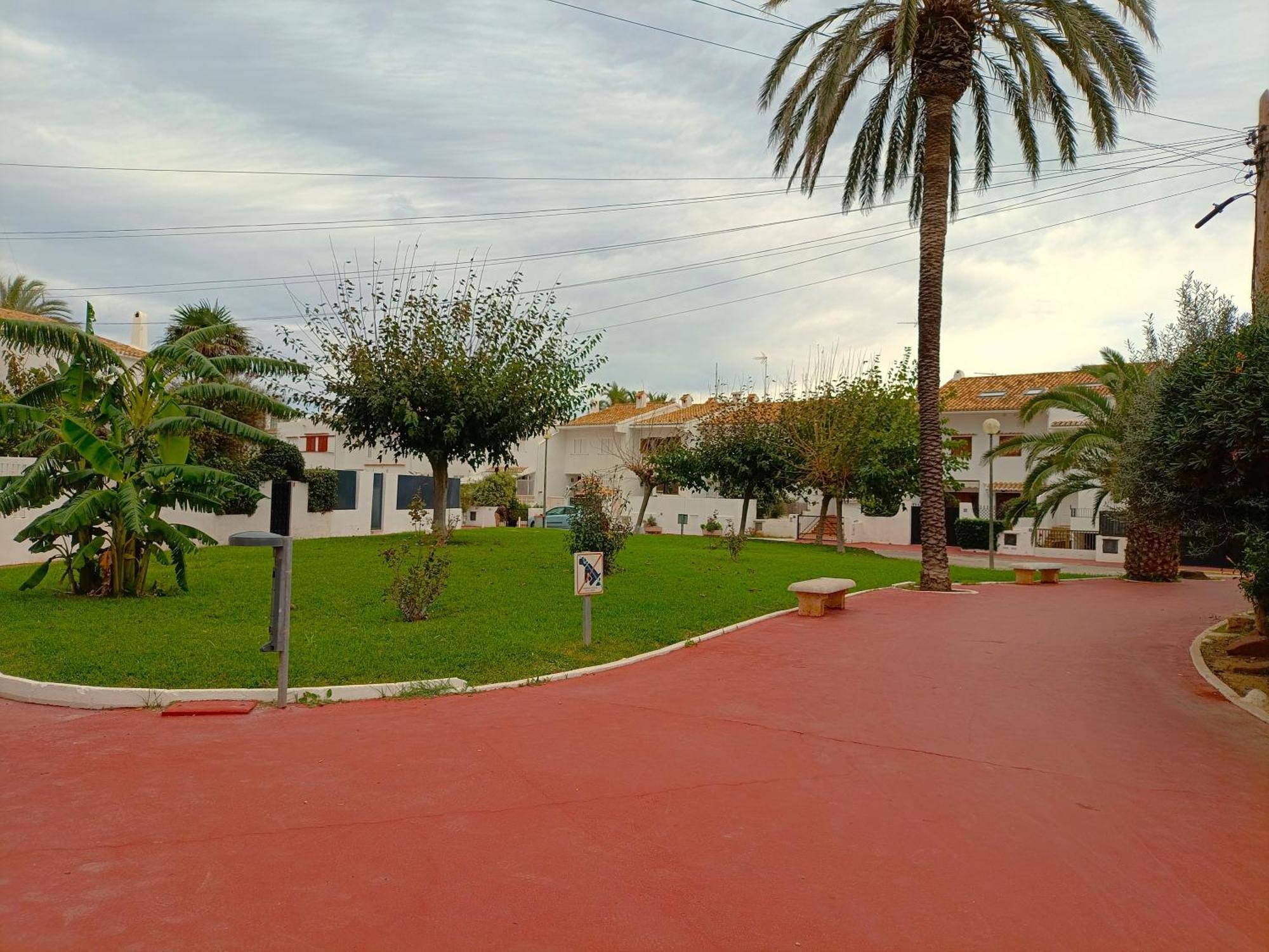 Play-puig Flat Apartment